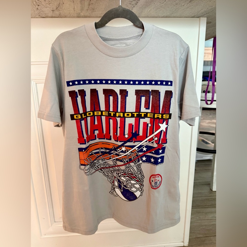 Abercrombie Kids Harlem Globetrotters T-shirt size 13/14